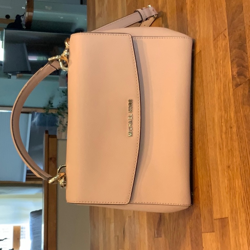 Michael Kors Ava Crossbody Bag